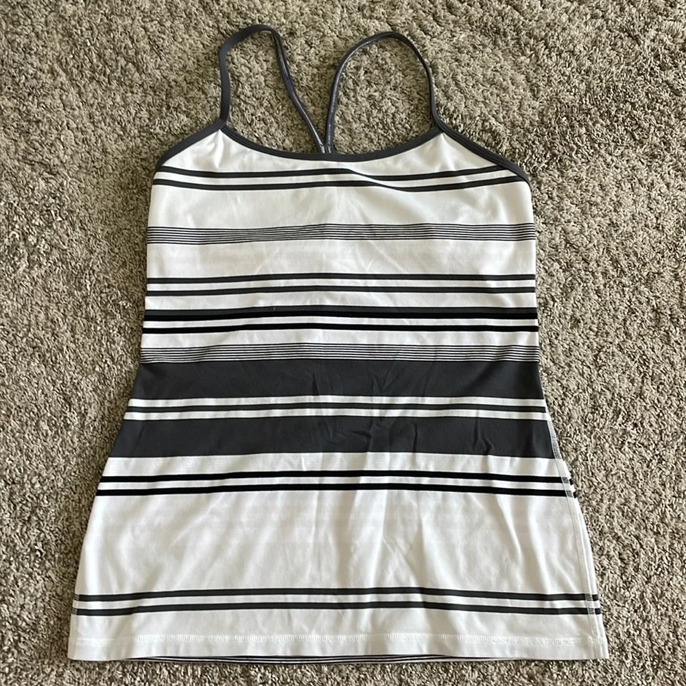 Lululemon Tank - Picture 1 of 3